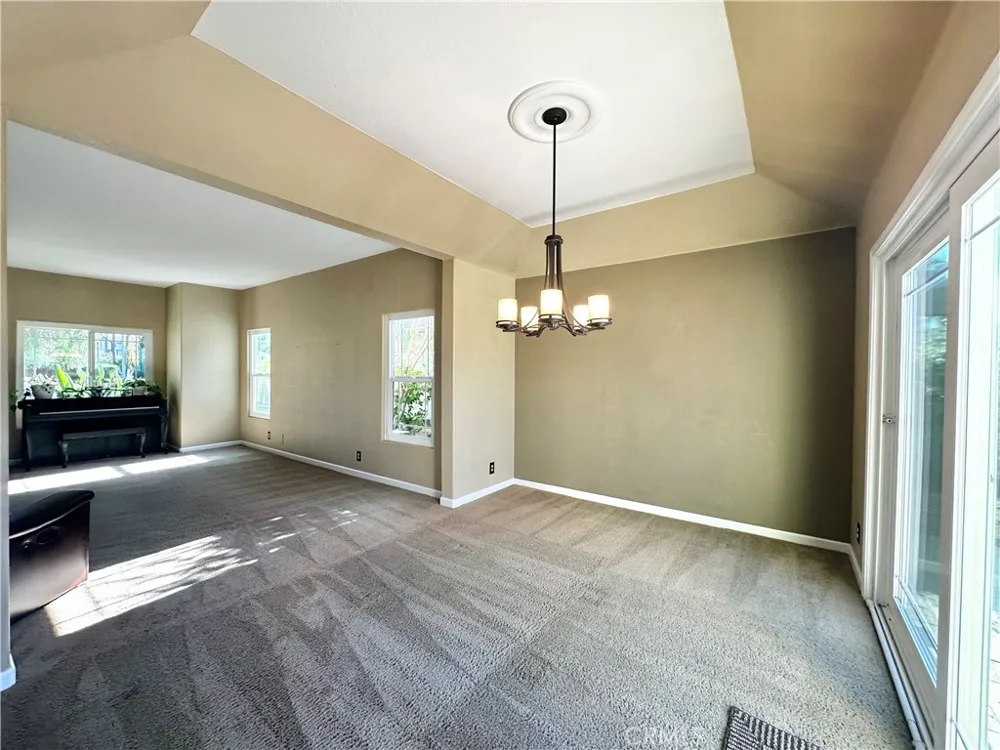42079 Humber Drive Temecula, CA 92591