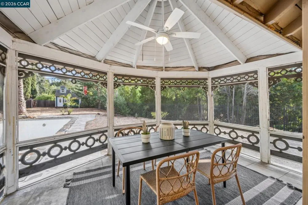 3386 Cowell Rd Concord, CA 94518