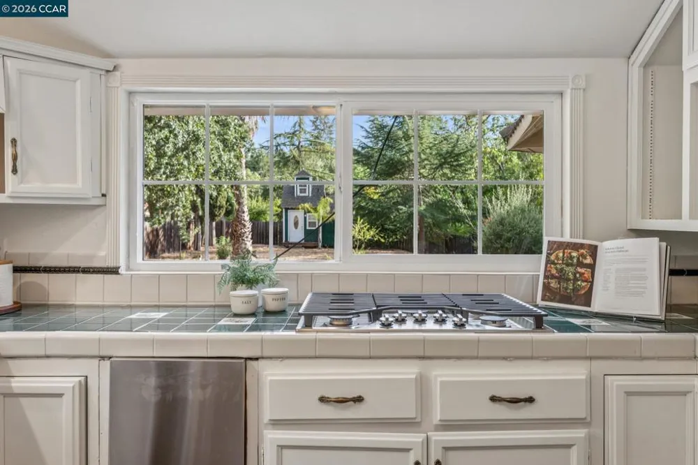 3386 Cowell Rd Concord, CA 94518