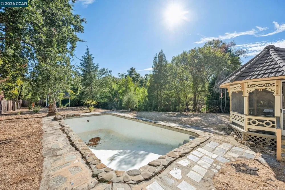 3386 Cowell Rd Concord, CA 94518