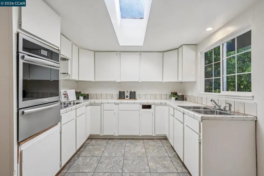 3386 Cowell Rd Concord, CA 94518
