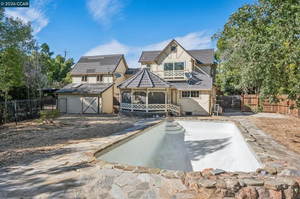 3386 Cowell Rd Concord, CA 94518