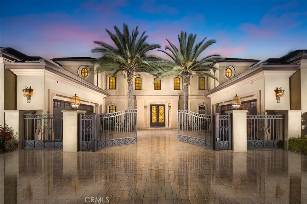 325 W Las Flores Avenue Arcadia, CA 91007