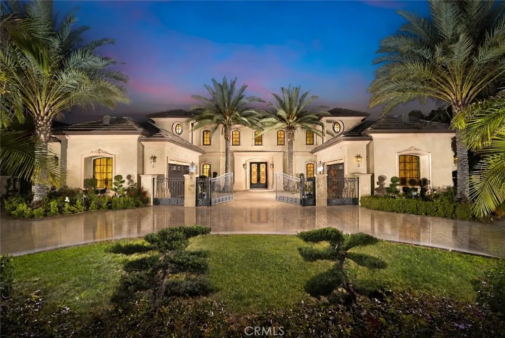 325 W Las Flores Avenue Arcadia, CA 91007