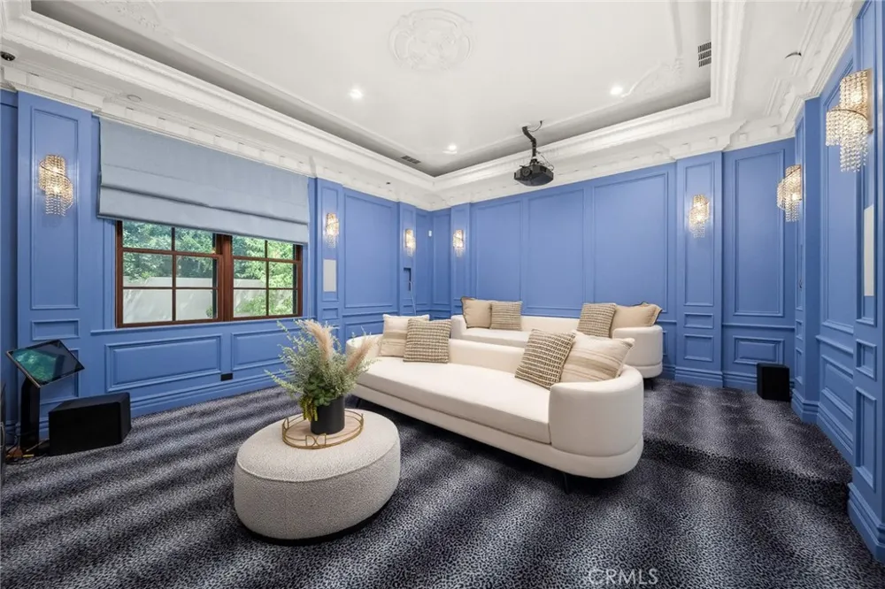 325 W Las Flores Avenue Arcadia, CA 91007