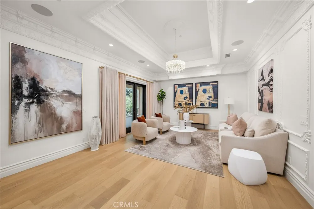 325 W Las Flores Avenue Arcadia, CA 91007
