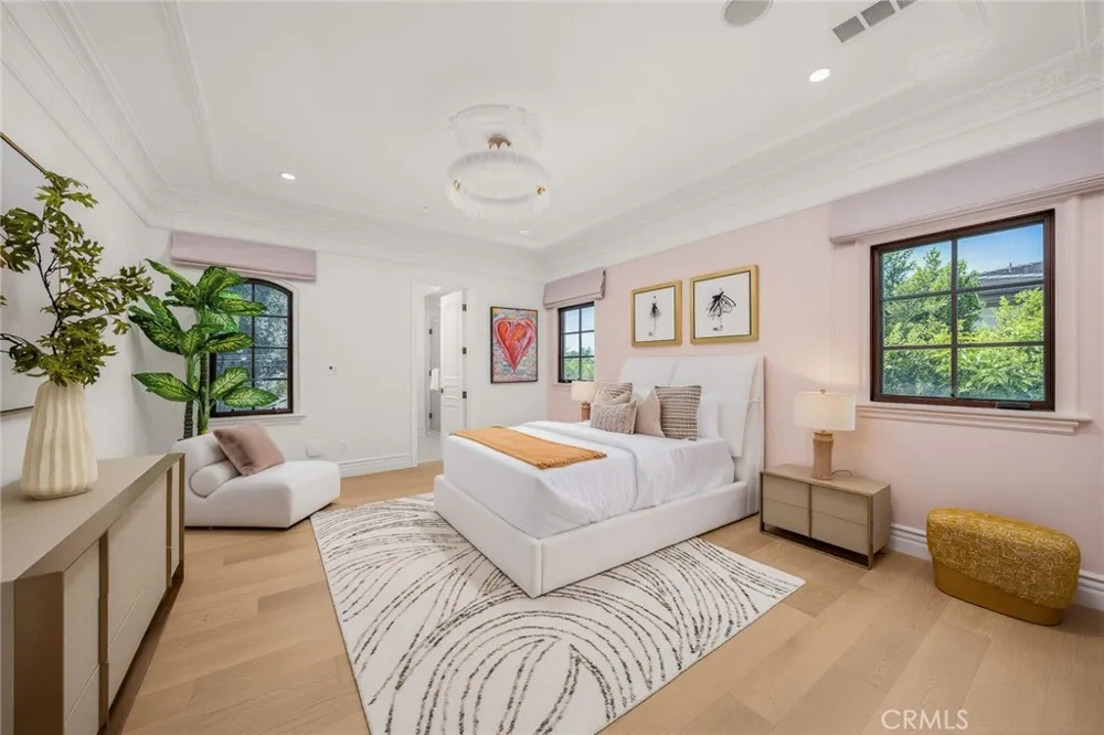 325 W Las Flores Avenue Arcadia, CA 91007