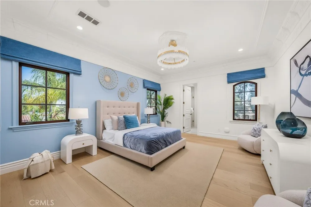 325 W Las Flores Avenue Arcadia, CA 91007