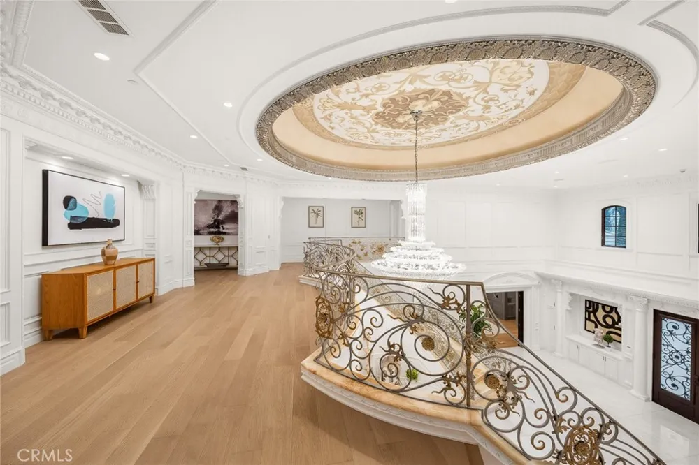 325 W Las Flores Avenue Arcadia, CA 91007