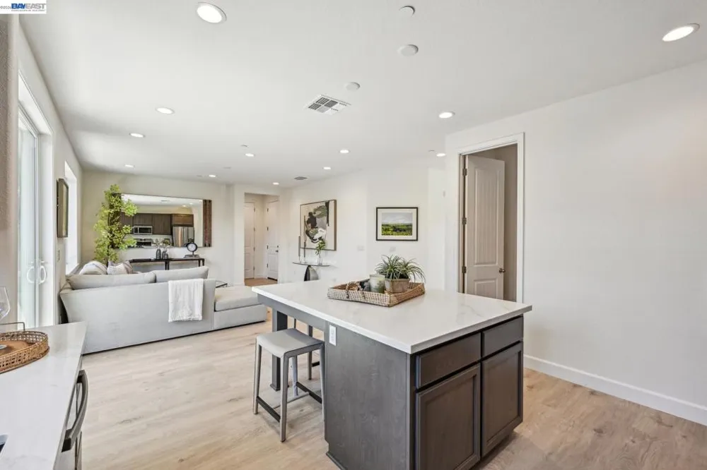 125 Creek View Cir Fairfield, CA 94533