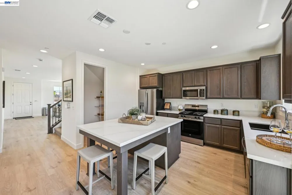 125 Creek View Cir Fairfield, CA 94533