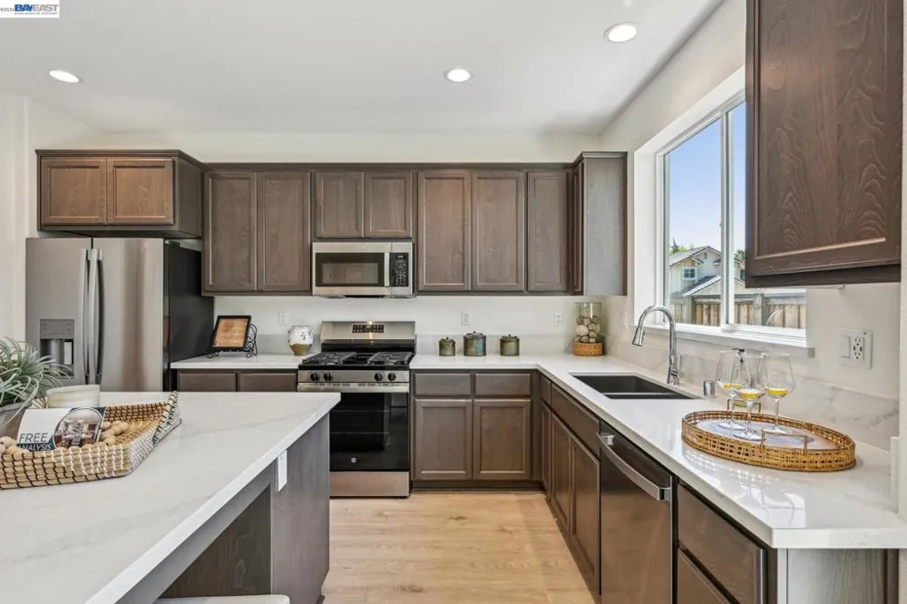 125 Creek View Cir Fairfield, CA 94533