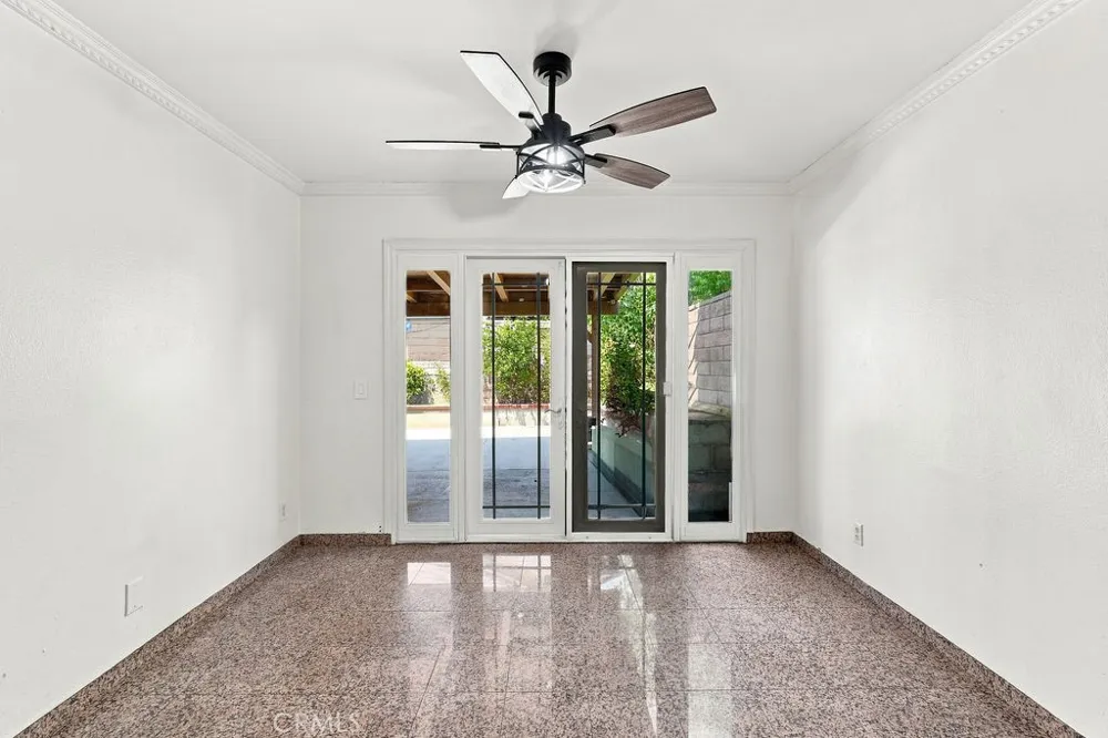 22031 Lanark Street Canoga Park, CA 91304
