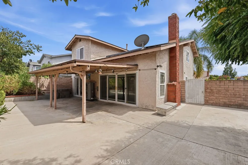 22031 Lanark Street Canoga Park, CA 91304