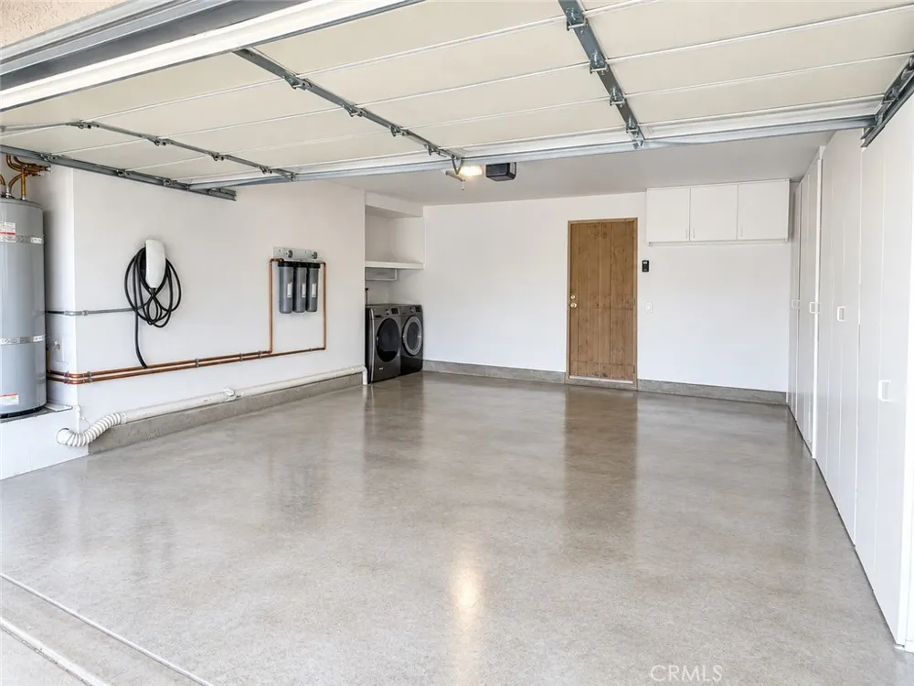 22031 Lanark Street Canoga Park, CA 91304