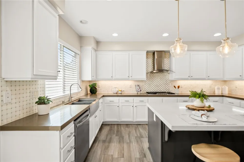 7908 Saddletree Court Eastvale, CA 92880