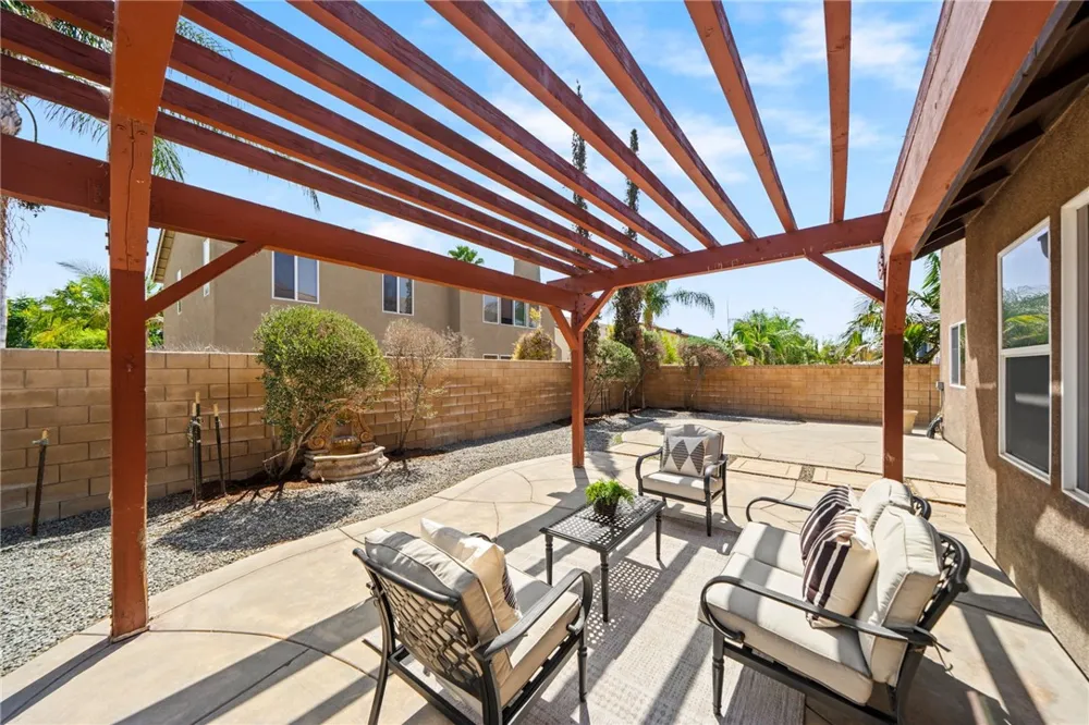 7908 Saddletree Court Eastvale, CA 92880