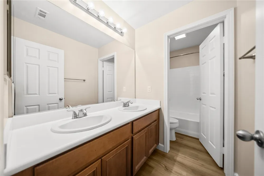 7908 Saddletree Court Eastvale, CA 92880
