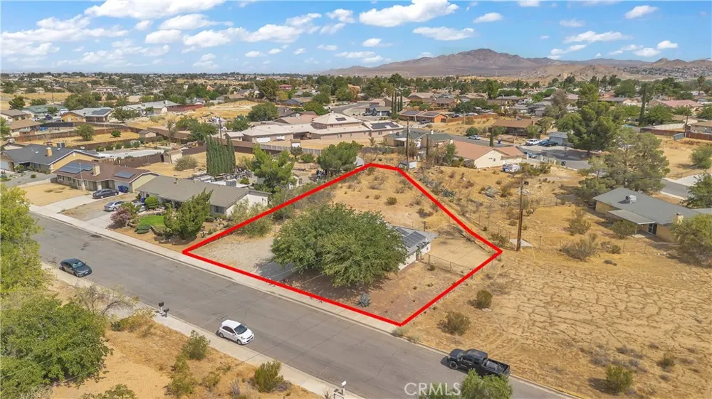 17014 Montecito Victorville, CA 92395