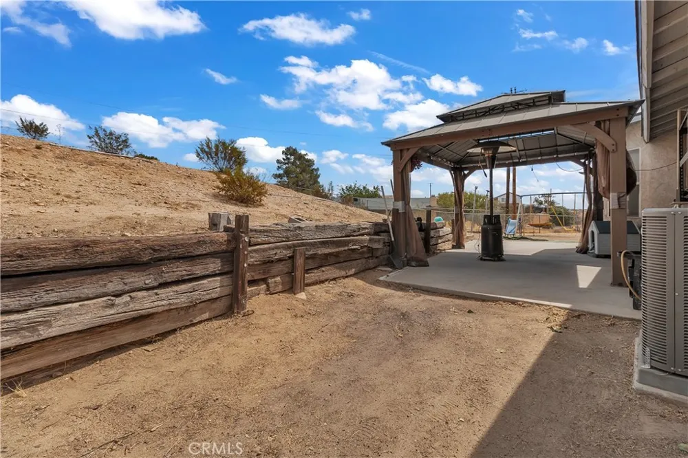 17014 Montecito Victorville, CA 92395