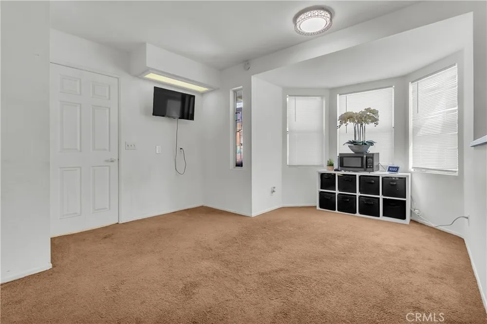 17014 Montecito Victorville, CA 92395