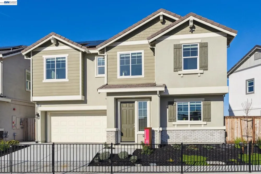 2408 Golden way Fairfield, CA 94533
