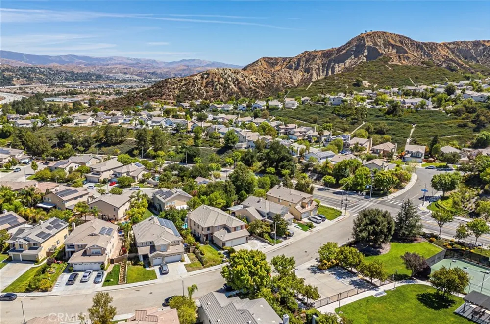 26518 Swan Lane Canyon Country, CA 91387