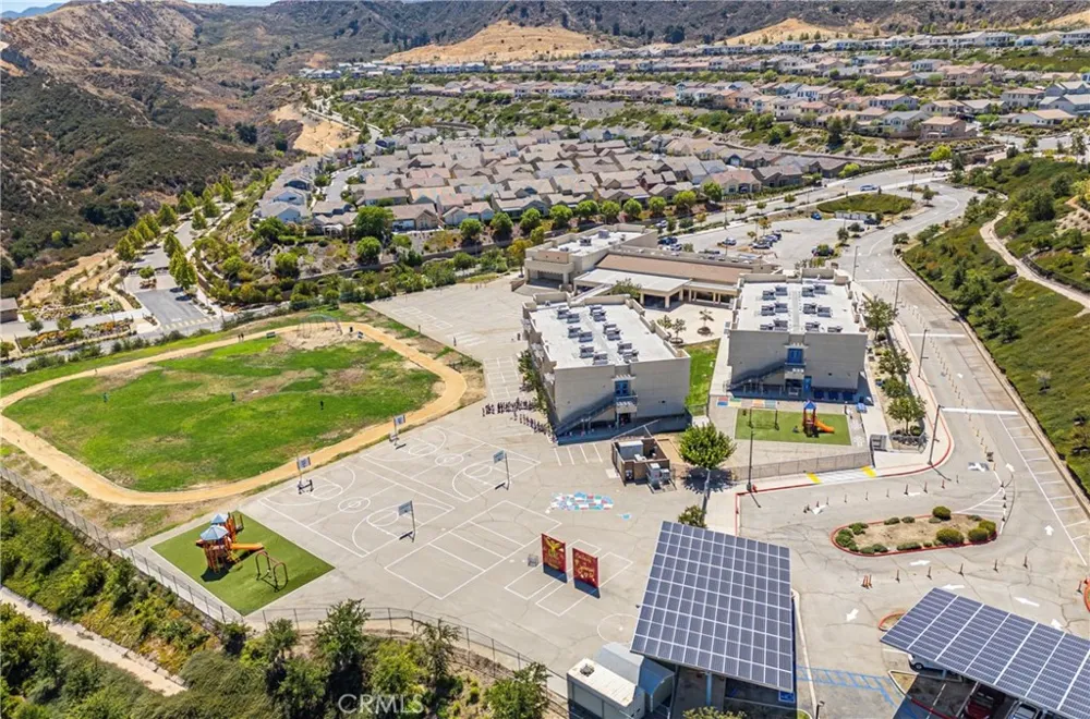 26518 Swan Lane Canyon Country, CA 91387