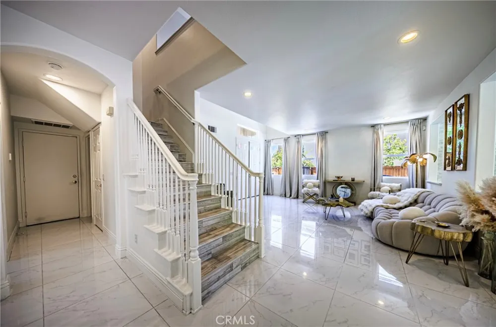 26518 Swan Lane Canyon Country, CA 91387