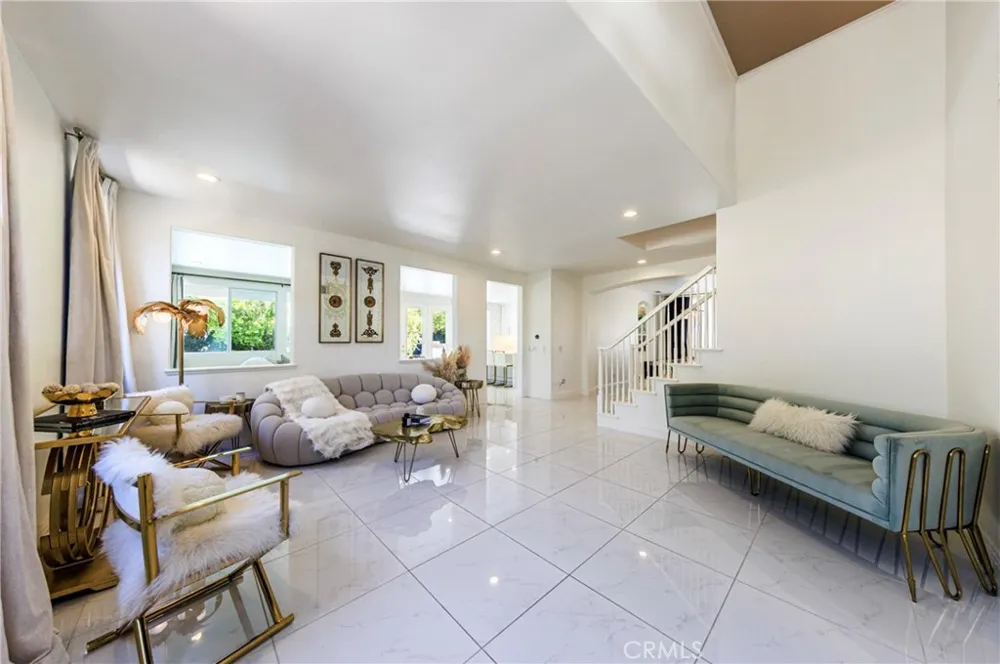 26518 Swan Lane Canyon Country, CA 91387