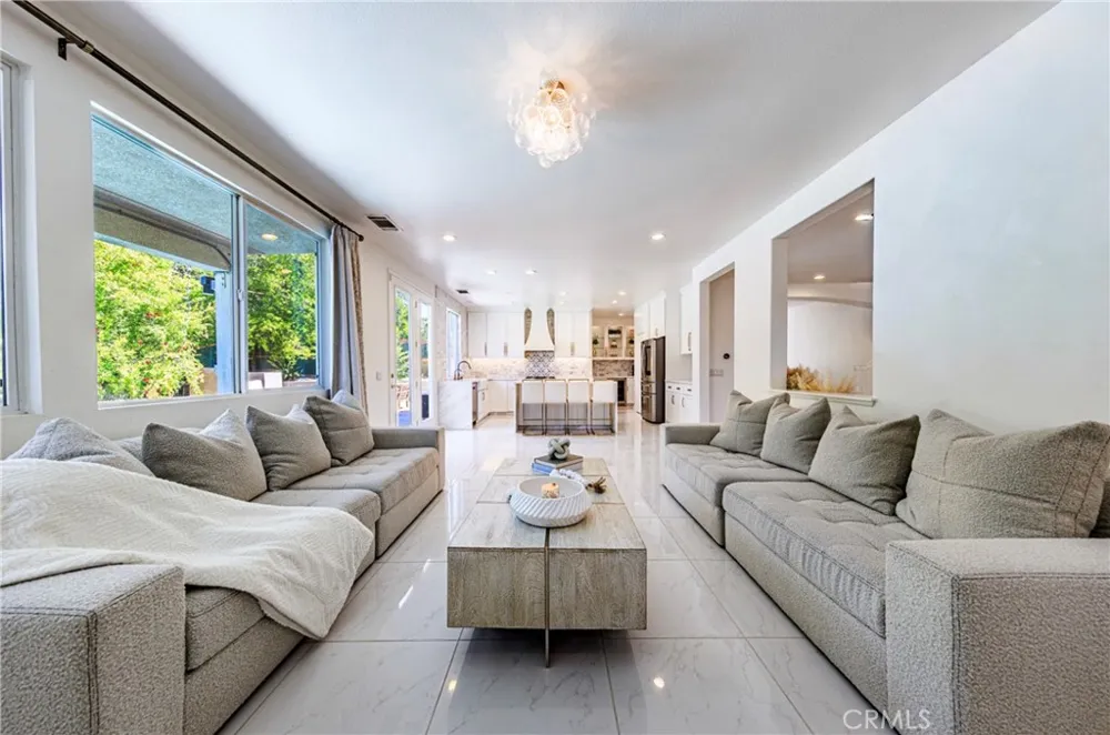 26518 Swan Lane Canyon Country, CA 91387