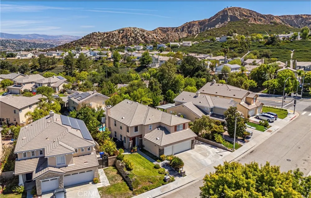 26518 Swan Lane Canyon Country, CA 91387