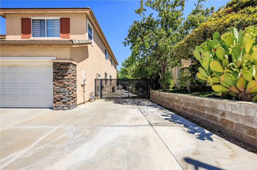 26518 Swan Lane Canyon Country, CA 91387
