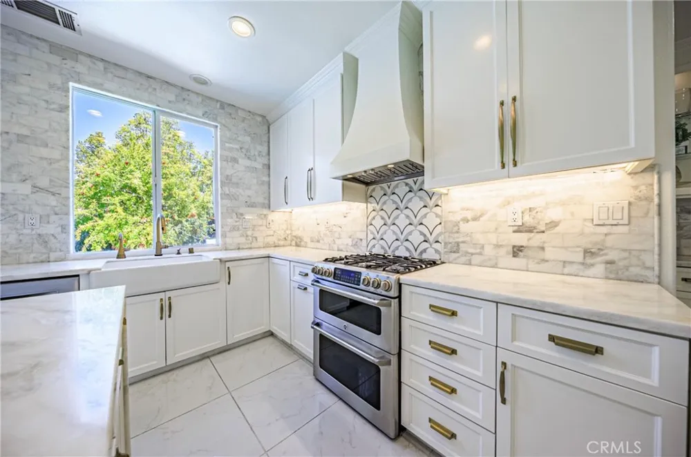 26518 Swan Lane Canyon Country, CA 91387