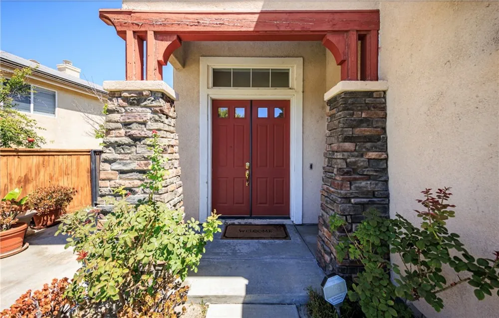 26518 Swan Lane Canyon Country, CA 91387