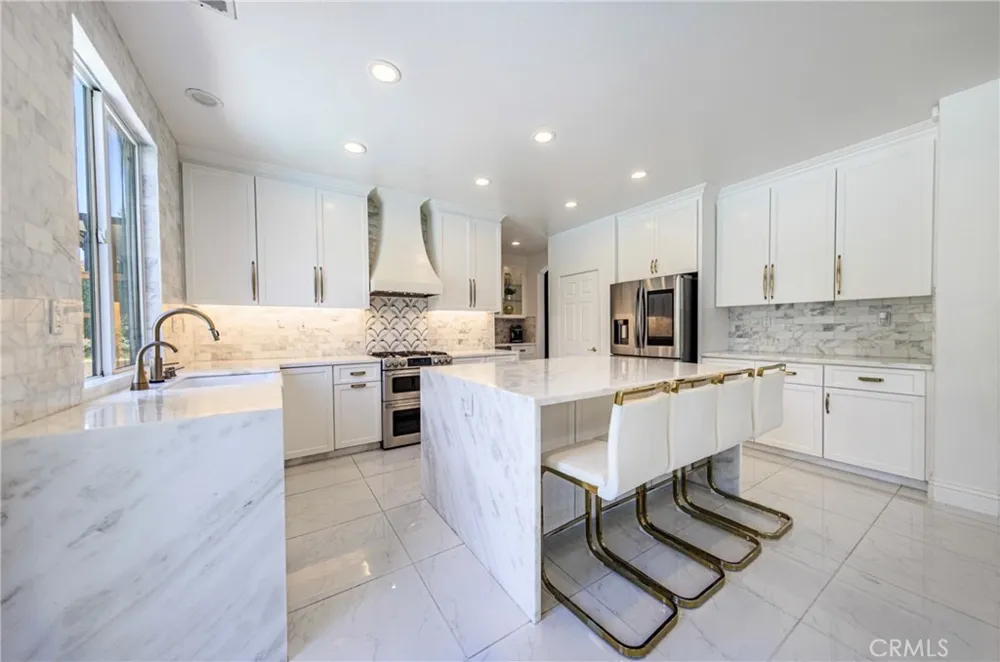 26518 Swan Lane Canyon Country, CA 91387