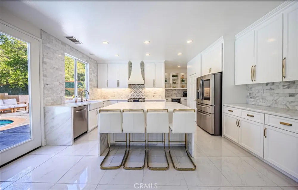 26518 Swan Lane Canyon Country, CA 91387