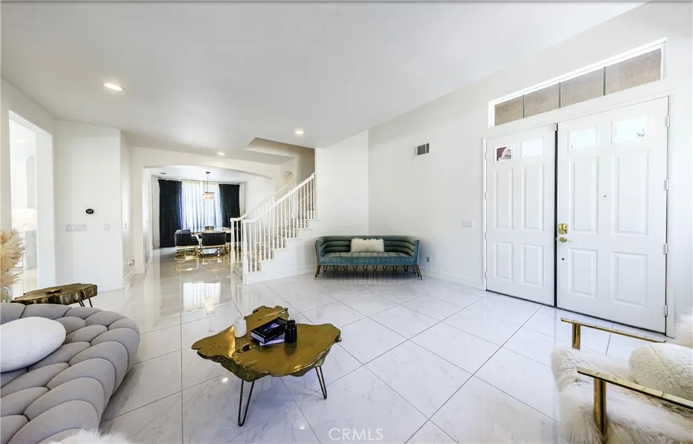 26518 Swan Lane Canyon Country, CA 91387