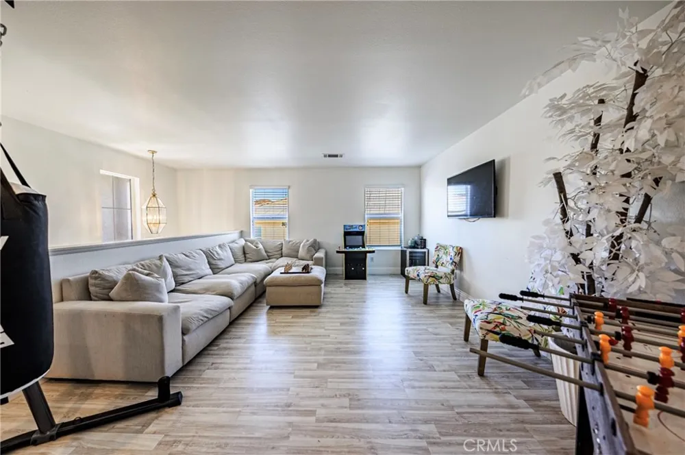 26518 Swan Lane Canyon Country, CA 91387