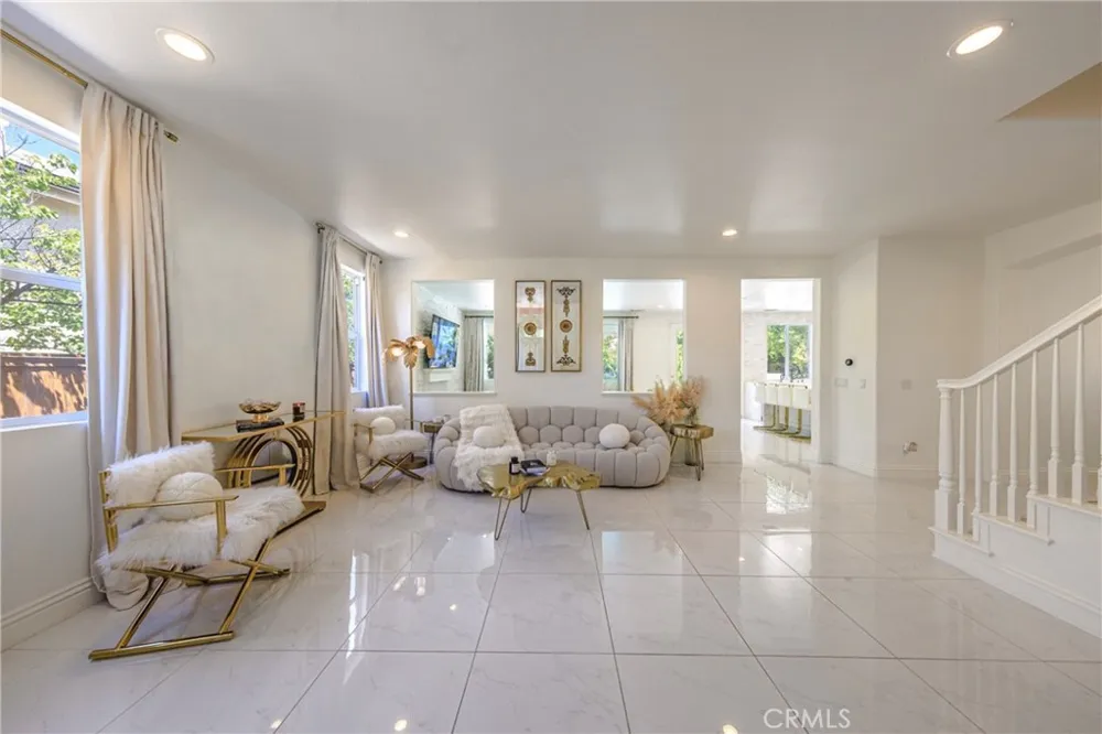 26518 Swan Lane Canyon Country, CA 91387