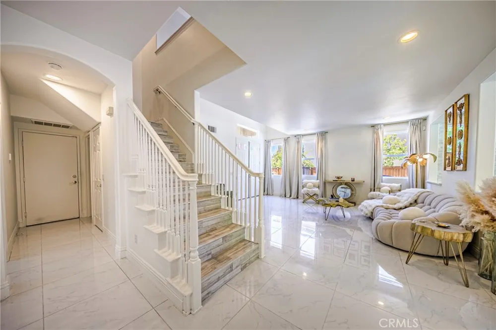 26518 Swan Lane Canyon Country, CA 91387