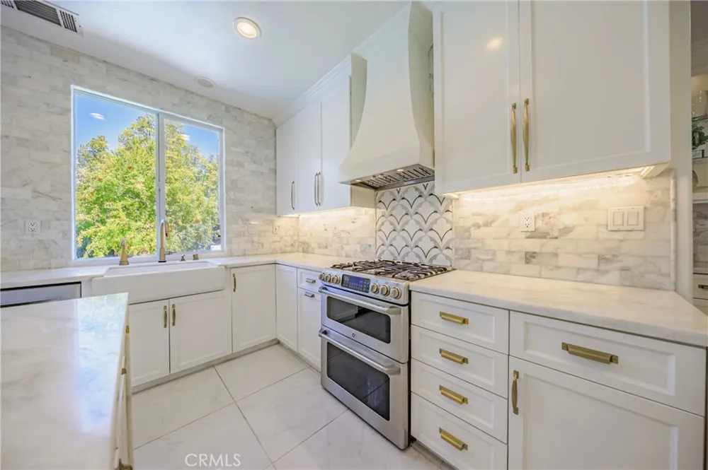 26518 Swan Lane Canyon Country, CA 91387