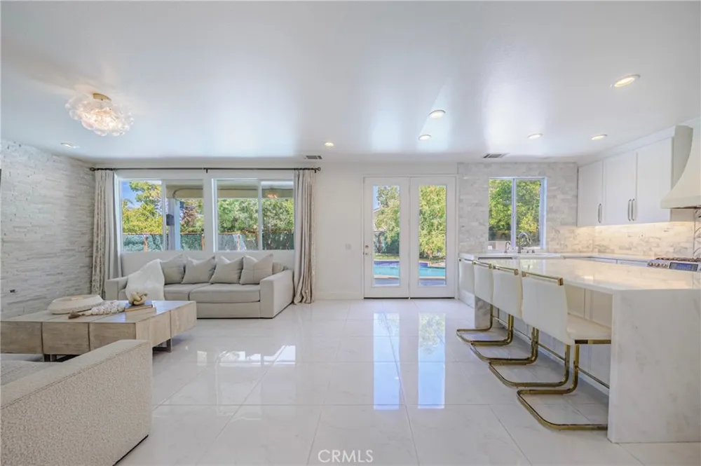 26518 Swan Lane Canyon Country, CA 91387
