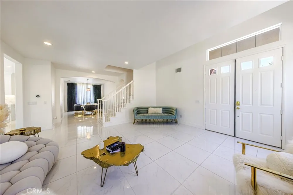 26518 Swan Lane Canyon Country, CA 91387