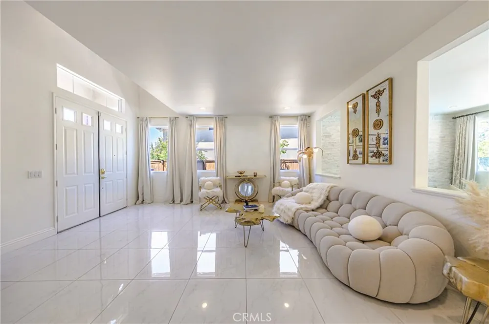 26518 Swan Lane Canyon Country, CA 91387