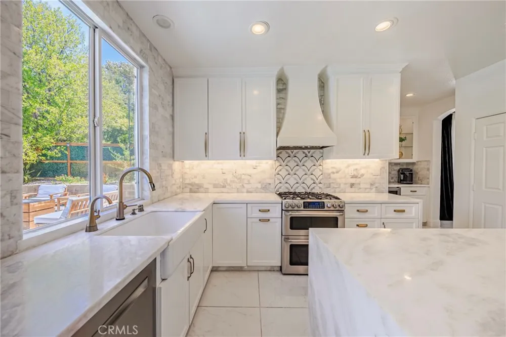 26518 Swan Lane Canyon Country, CA 91387
