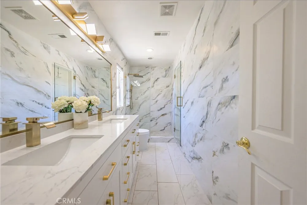 26518 Swan Lane Canyon Country, CA 91387