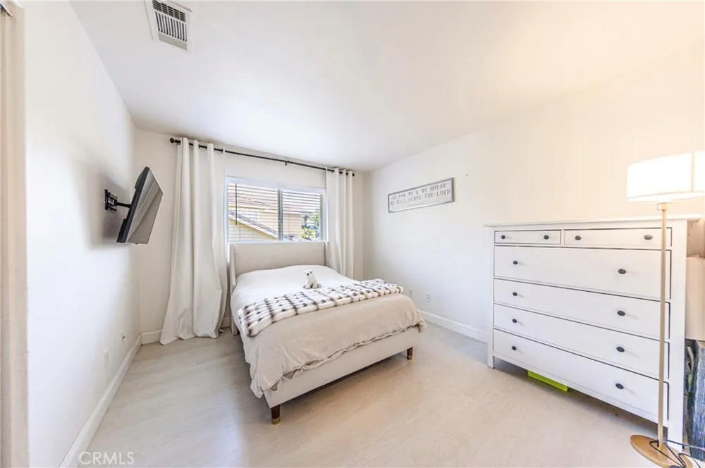 26518 Swan Lane Canyon Country, CA 91387