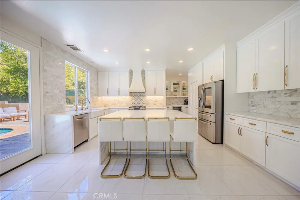 26518 Swan Lane Canyon Country, CA 91387