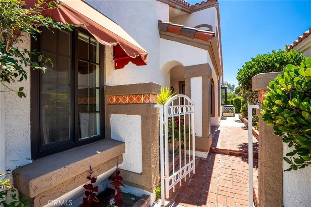 28391 Borgona Mission Viejo, CA 92692